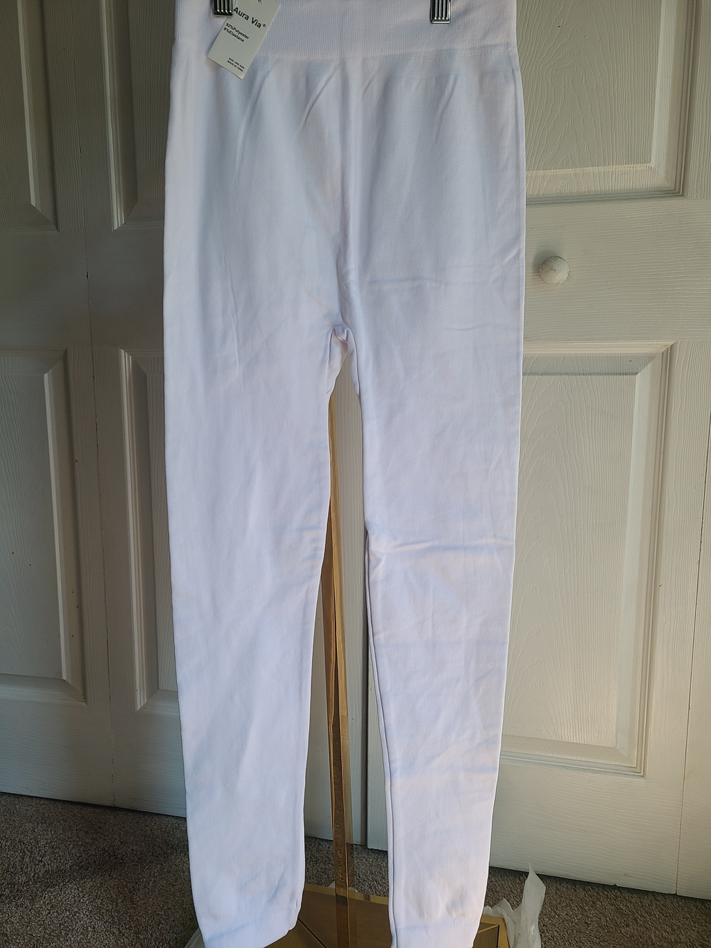 Seamless White Leggings with High Waist - Undisclosed Brand